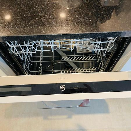 Central Apartment , Free Parking โลการ์โน ภายนอก รูปภาพ