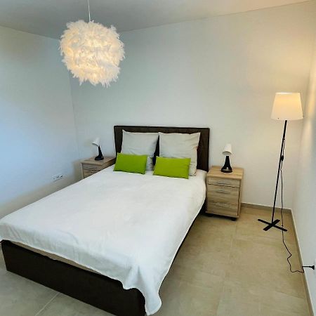 Central Apartment , Free Parking โลการ์โน ภายนอก รูปภาพ